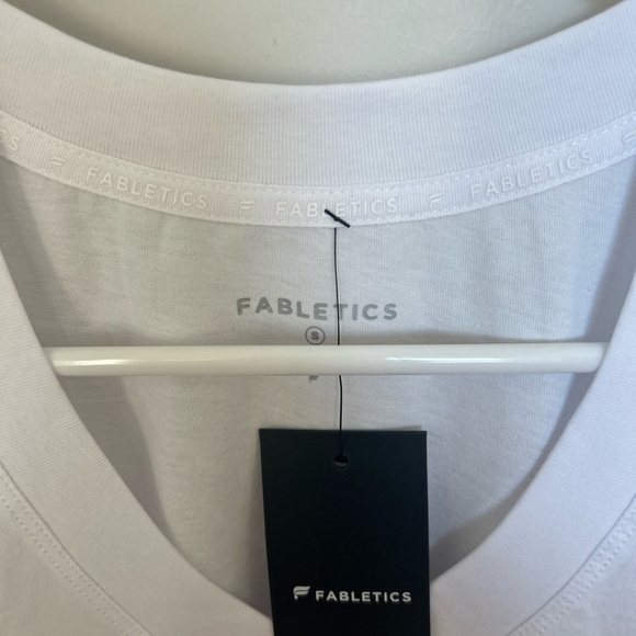 Women’s Fabletics 100% Cotton V-Neck Tee, White, Small - Picture 4 of 6